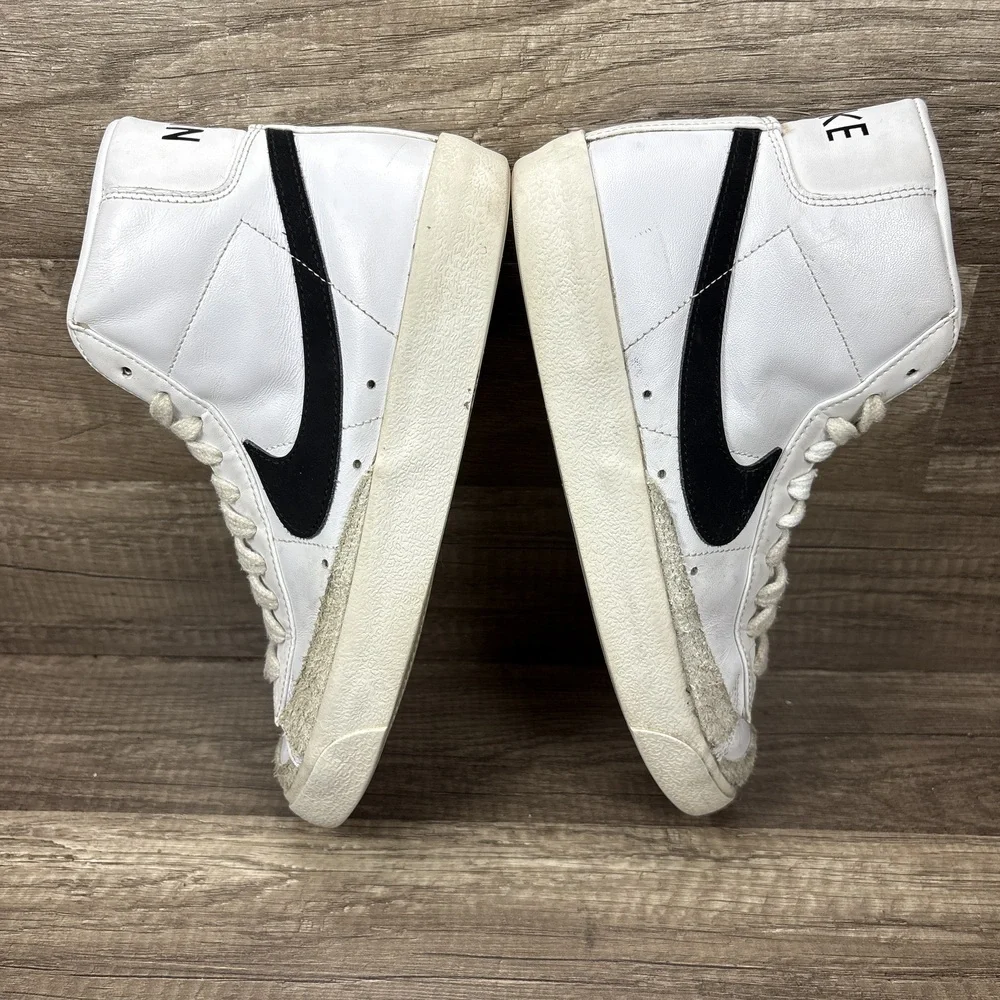 Nike Blazer Mid 77 White Black Womens US Size 8 EUR 39 CZ1055-100 Sneakers